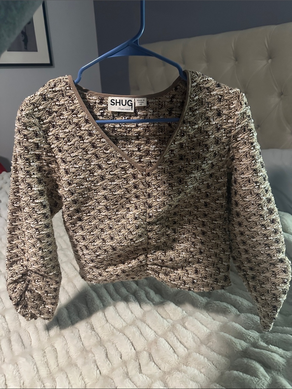 SHUG Women's Beige Tweed V-Neck Sweater NEW XS